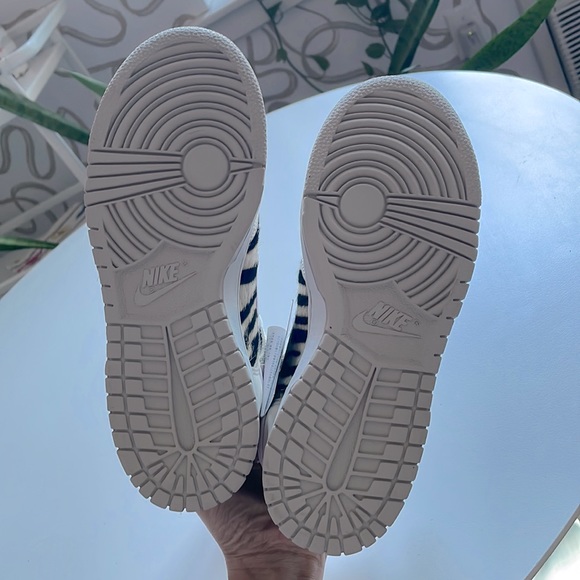 2005 WMNS Nike Dunk HI ‘Zebra’ Size 6.5 Deadstock - Picture 9 of 10